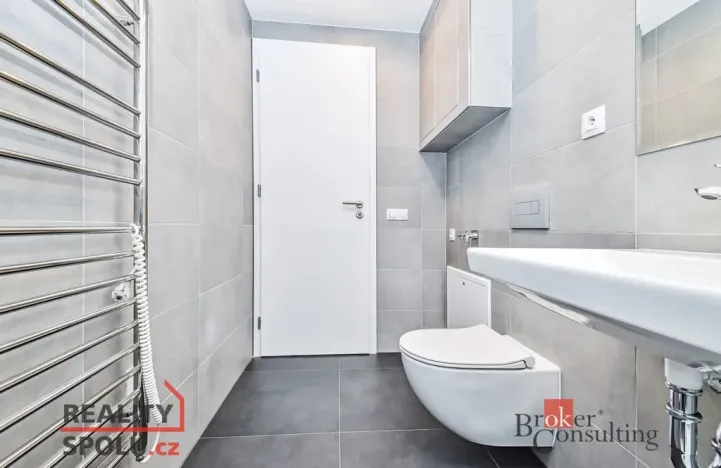 Prodej bytu 1+kk, Praha - Dolní Chabry, Ústecká, 31 m2