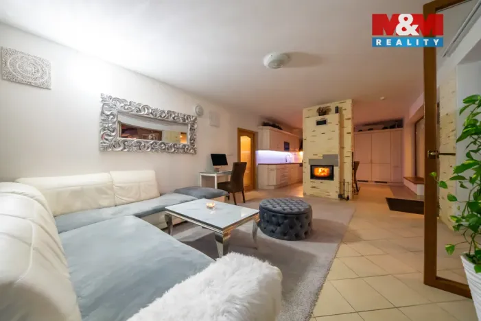 Prodej rodinného domu, Lechovice, 280 m2