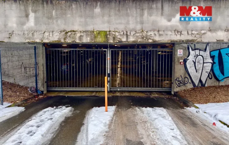 Pronájem garážového stání, Plzeň, Kollárova, 20 m2