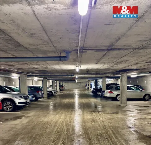 Pronájem garážového stání, Plzeň, Kollárova, 20 m2