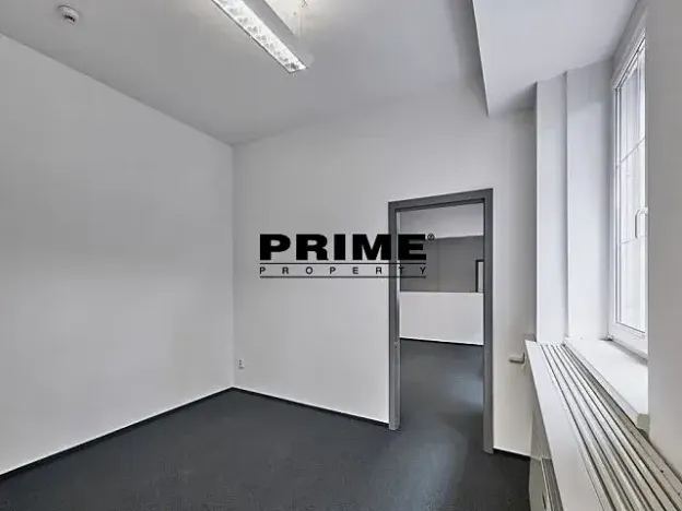 Pronájem kanceláře, Praha - Nové Město, Soukenická, 244 m2