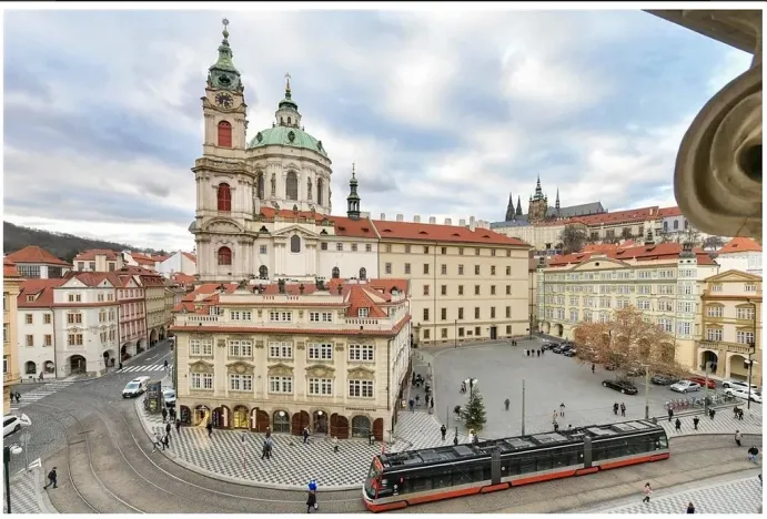 Pronájem skladu, Praha - Malá Strana, Malostranské náměstí, 210 m2