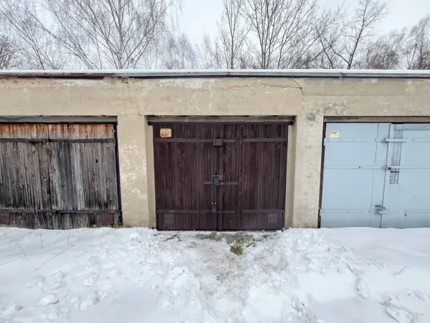 Pronájem garáže, Újezdeček, 20 m2