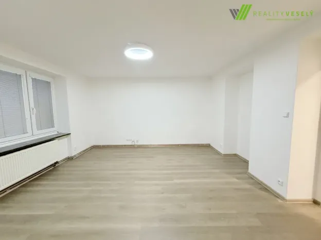 Pronájem bytu 2+1, Hodonín, nám. B. Martinů, 61 m2