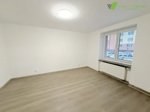 Pronájem bytu 2+1, Hodonín, nám. B. Martinů, 61 m2