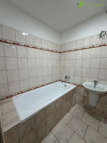 Pronájem bytu 2+1, Hodonín, nám. B. Martinů, 61 m2