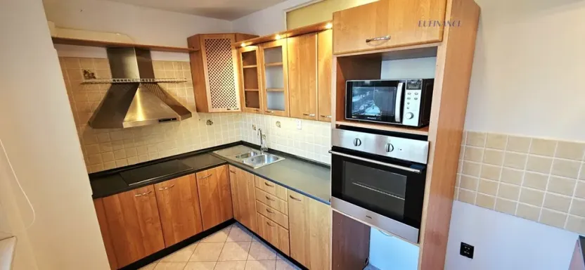 Prodej bytu 2+1, Kralupy nad Vltavou - Lobeček, nám. Mládežníků, 53 m2