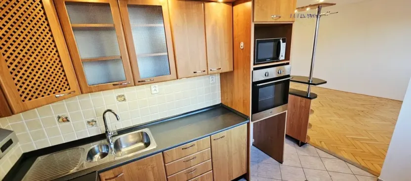 Prodej bytu 2+1, Kralupy nad Vltavou - Lobeček, nám. Mládežníků, 53 m2