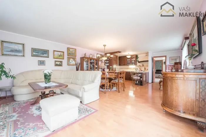 Pronájem rodinného domu, Mochov, Na Zátiší, 183 m2