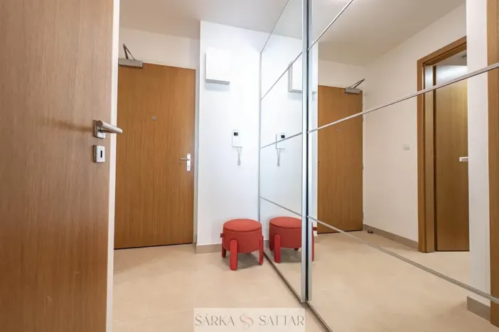 Pronájem bytu 1+kk, Praha - Holešovice, Komunardů, 36 m2