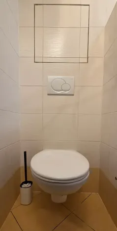 Prodej bytu 3+kk, Zbuzany, Lomená, 72 m2