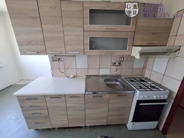 Pronájem bytu 1+1, Tábor, Helsinská, 43 m2