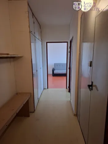 Pronájem bytu 1+1, Tábor, Helsinská, 43 m2