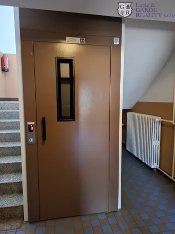 Pronájem bytu 1+1, Tábor, Helsinská, 43 m2