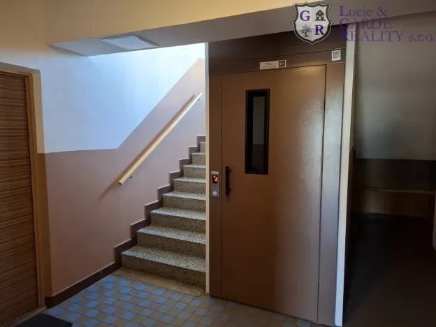 Pronájem bytu 1+1, Tábor, Helsinská, 43 m2