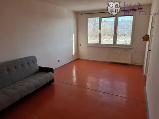 Pronájem bytu 1+1, Tábor, Helsinská, 43 m2