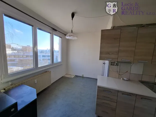 Pronájem bytu 1+1, Tábor, Helsinská, 43 m2