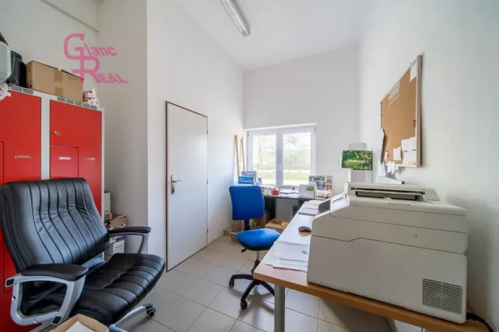 Prodej výrobních prostor, Těmice, 2178 m2