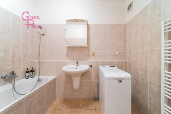 Pronájem bytu 2+kk, Brno, Zderadova, 51 m2