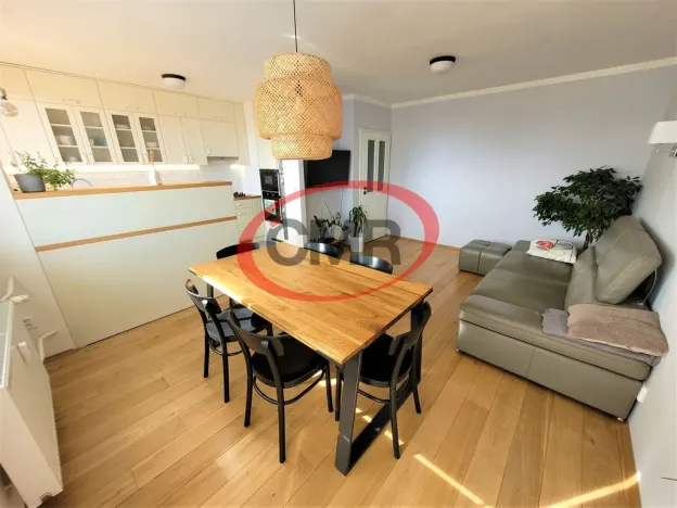 Prodej bytu 3+1, Praha, Hněvkovského, 77 m2