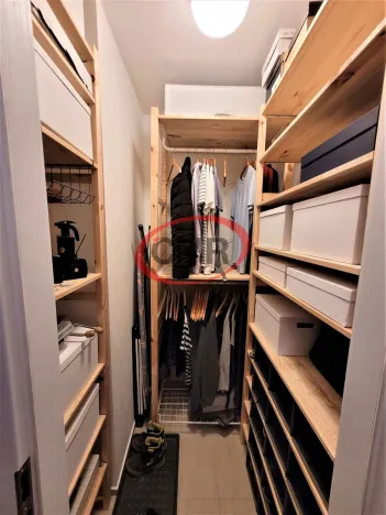 Prodej bytu 3+1, Praha, Hněvkovského, 77 m2