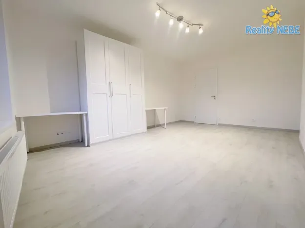 Pronájem bytu 2+kk, Praha - Záběhlice, Klapálkova, 58 m2