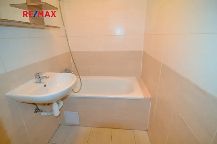 Prodej bytu 2+kk, Praha - Motol, Ježovská, 42 m2