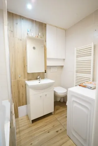 Pronájem bytu 2+1, Jaroměř, Arnošta Heidricha, 53 m2