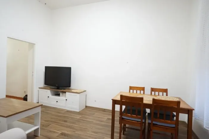 Pronájem bytu 2+1, Jaroměř, Arnošta Heidricha, 53 m2