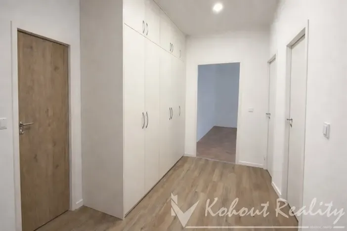 Pronájem bytu 2+1, Praha - Veleslavín, Maříkova, 52 m2