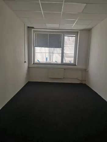 Pronájem kanceláře, Hradec Králové, Vážní, 99 m2