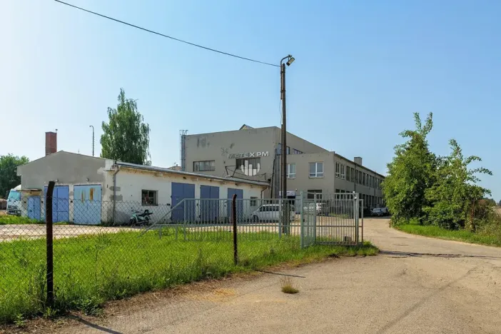 Pronájem skladu, Plzeň, Libušínská, 5000 m2