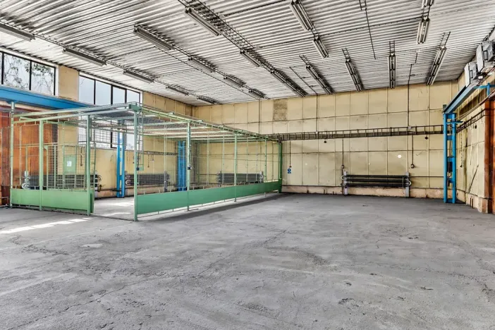 Pronájem skladu, Plzeň, Libušínská, 5000 m2