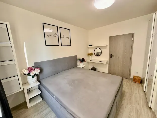 Prodej bytu 2+1, Hradec Králové - Pražské Předměstí, U Koruny, 68 m2