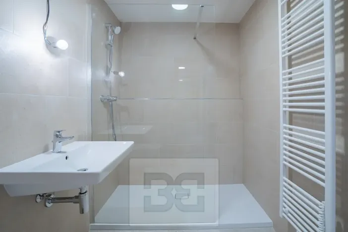 Pronájem bytu 1+kk, Praha - Smíchov, Toyen, 42 m2