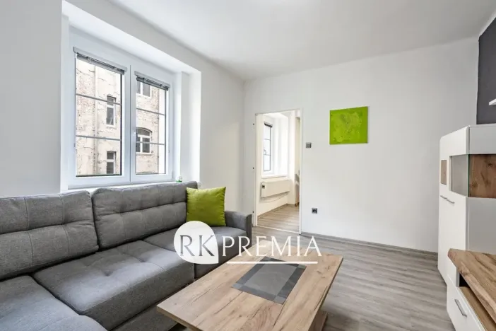 Pronájem bytu 2+1, Teplice, Karla Čapka, 42 m2