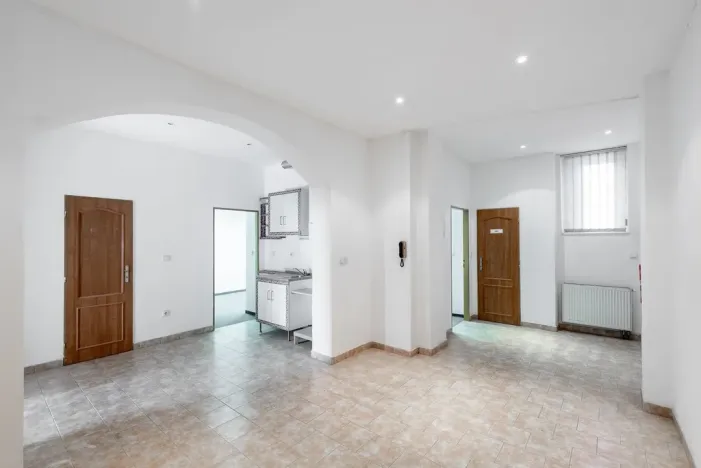 Pronájem kanceláře, Praha - Bubeneč, Puškinovo náměstí, 91 m2