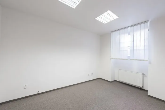 Pronájem kanceláře, Praha - Bubeneč, Puškinovo náměstí, 91 m2