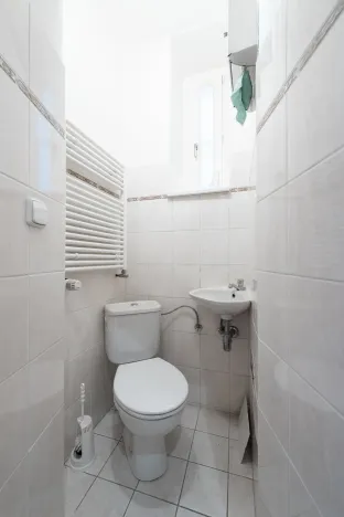 Pronájem kanceláře, Praha - Bubeneč, Puškinovo náměstí, 91 m2