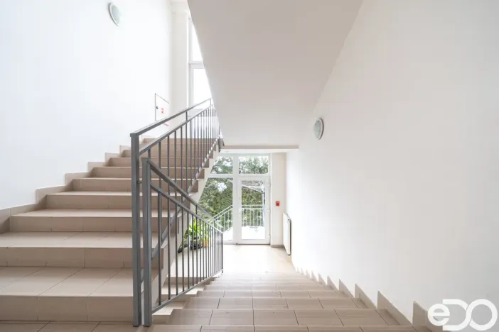 Prodej bytu 1+kk, Šestajovice, Revoluční, 17 m2