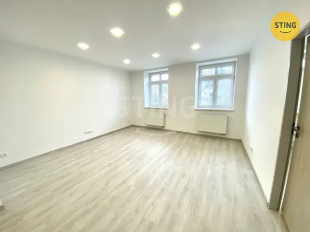 Pronájem bytu 2+1, Opava - Předměstí, náměstí Svaté Trojice, 57 m2