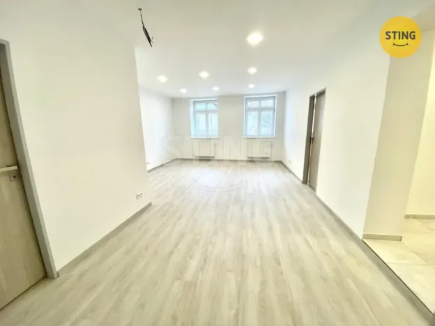 Pronájem bytu 2+1, Opava - Předměstí, náměstí Svaté Trojice, 57 m2