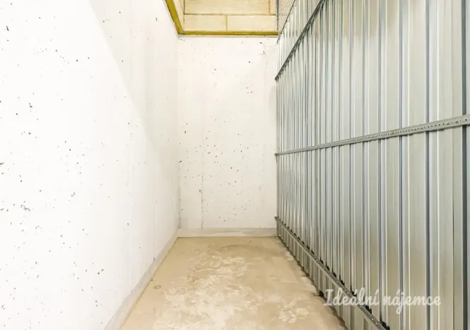 Pronájem bytu 1+kk, Praha - Hostivař, Nurmiho, 40 m2