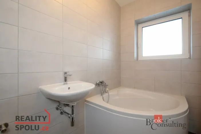 Pronájem bytu 2+kk, Hrádek nad Nisou, Jiřího z Poděbrad, 52 m2