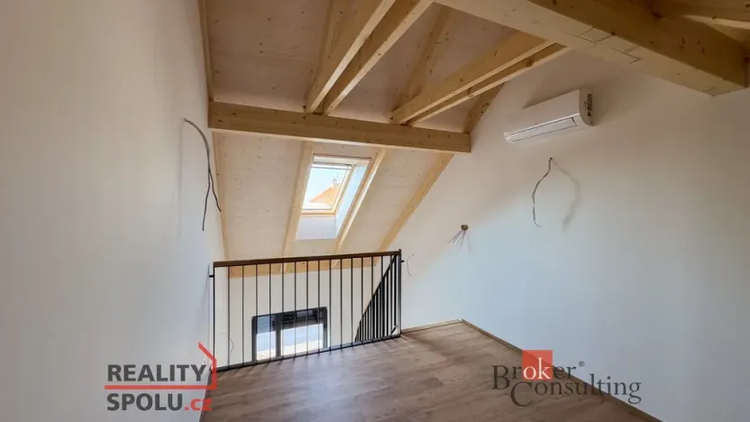 Prodej bytu 4+1, Praha - Pitkovice, K dálnici, 155 m2