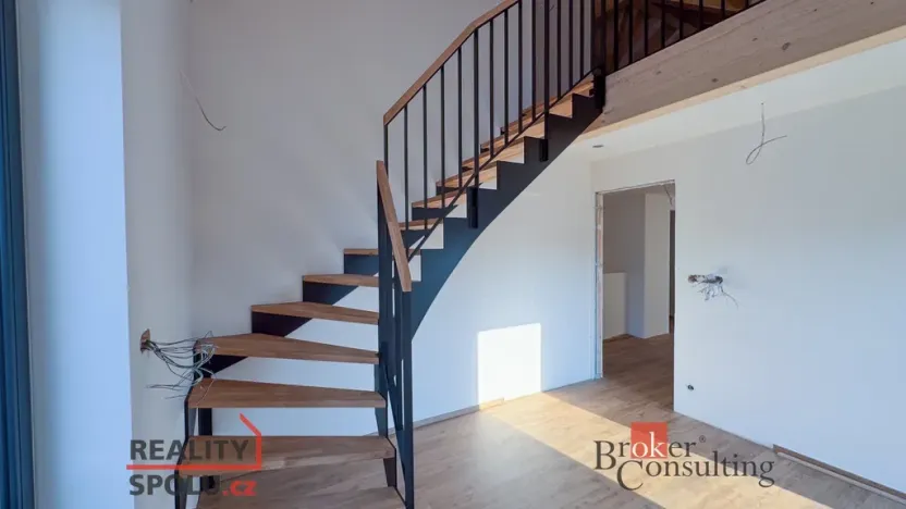 Prodej bytu 4+1, Praha - Pitkovice, K dálnici, 155 m2