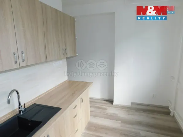 Pronájem bytu 1+1, Frýdlant, Bezručova, 37 m2