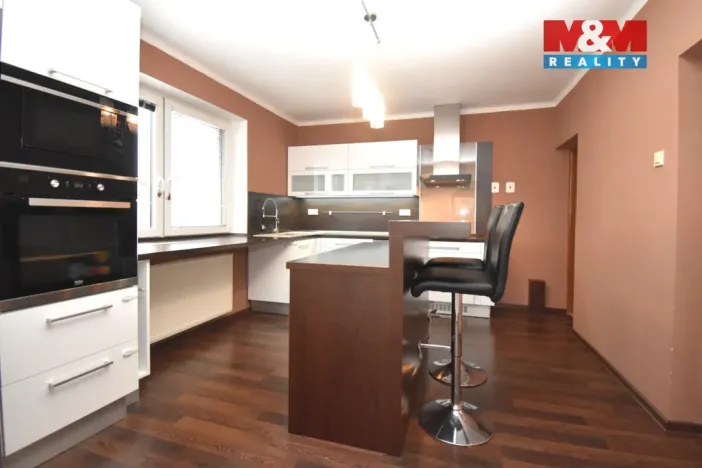 Prodej rodinného domu, Stará Ves nad Ondřejnicí - Stará Ves, Dukelská, 200 m2