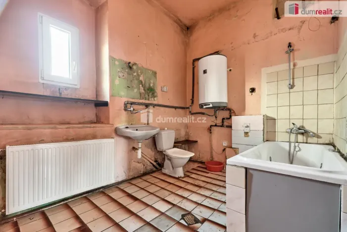 Prodej rodinného domu, Kravaře, náměstí, 200 m2