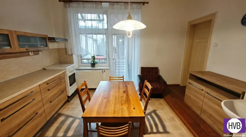 Prodej rodinného domu, Dobrovice, Palackého náměstí, 300 m2